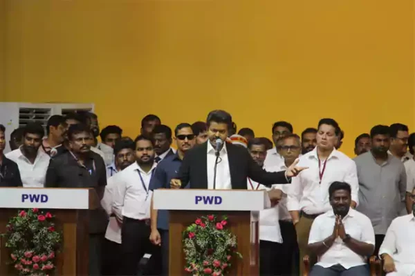 முதல்வர் விஜய்யின் பதவியேற்பு விழாவின் முக்கிய அம்சங்கள் முதல்வர் விஜய்யின் பதவியேற்பு விழாவின் முக்கிய அம்சங்கள் - 126081792 26081792 TVK 1
