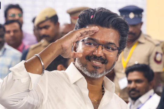 இன்று காலை 10 மணிக்கு ‘தளபதி’ விஜய் முதலமைச்சராகப் பதவியேற்பு!